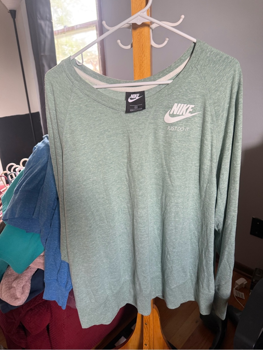Nike Women's Heather Sage Scoop-Neck Long Sleeve Crew